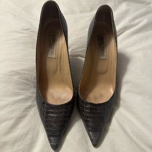 Jimmy Choo snakeskin embossed gray leather pumps